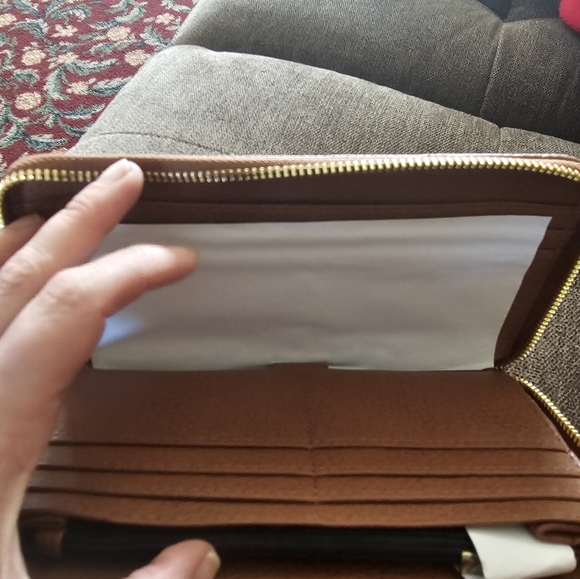 NWT Steve Madden Wallet - Picture 2 of 8